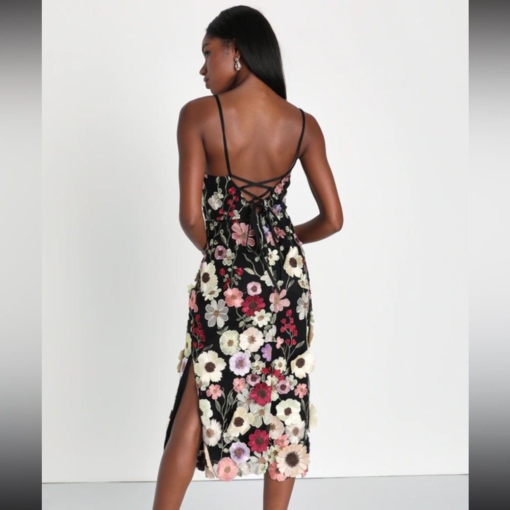 Floral Black Midi Dress - Picture 2 of 4